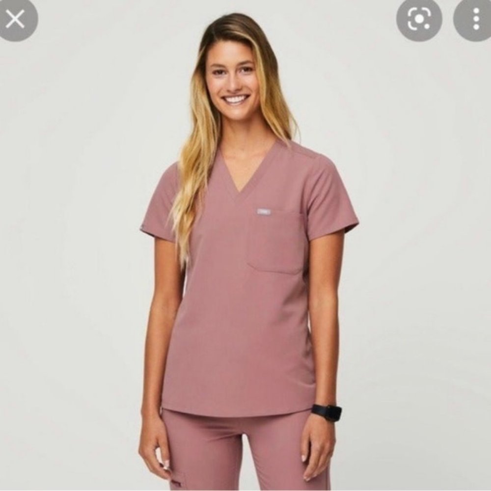 Figs Yola Scrub Top Women (XS) - Mineral Mauve - Excellent condition